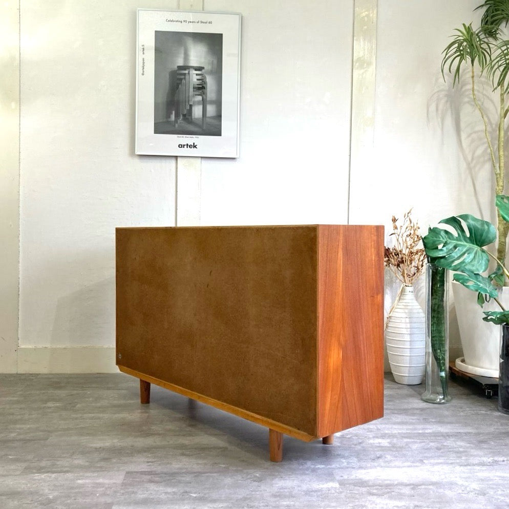 北欧ヴィンテージ チーク材 サイドボード キャビネット 中古 希少