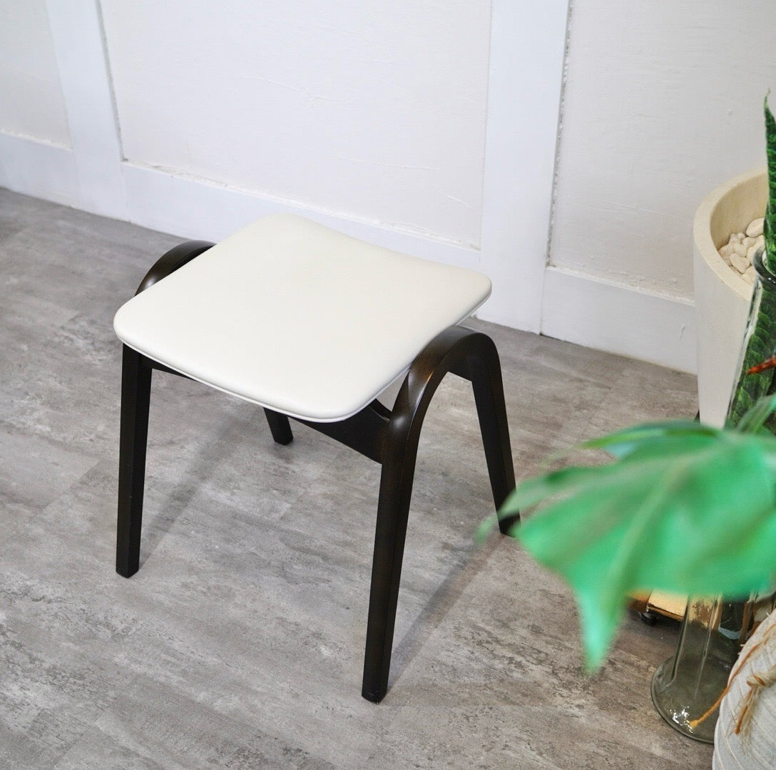 秋田木工 No.202 スタッキングスツール 剣持勇 名作 軽い 白 木
