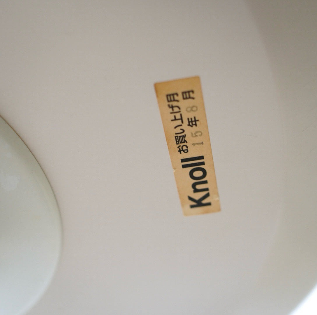 ノル Knoll チューリップテーブル サイドテーブル 小 エーロサーリネン