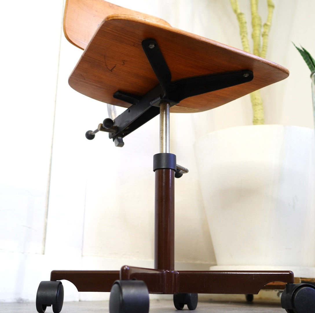 フリッツハンセン / FRITZ HANSEN ケヴィ Kevi キャスターチェア