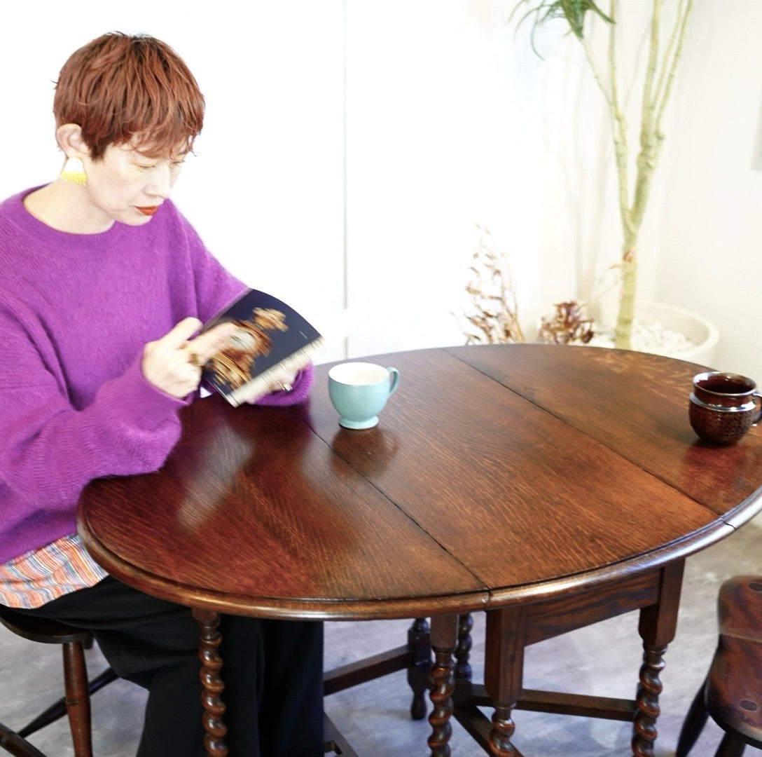 ツイストレッグ バタフライテーブル 英国アンティーク 中古 机 伸長式