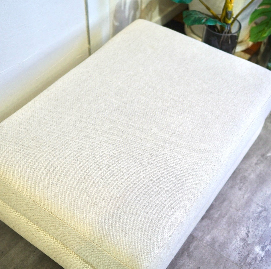 フクラ / HUKLA レガト / REGATO スツール オットマン 白 ホワイト