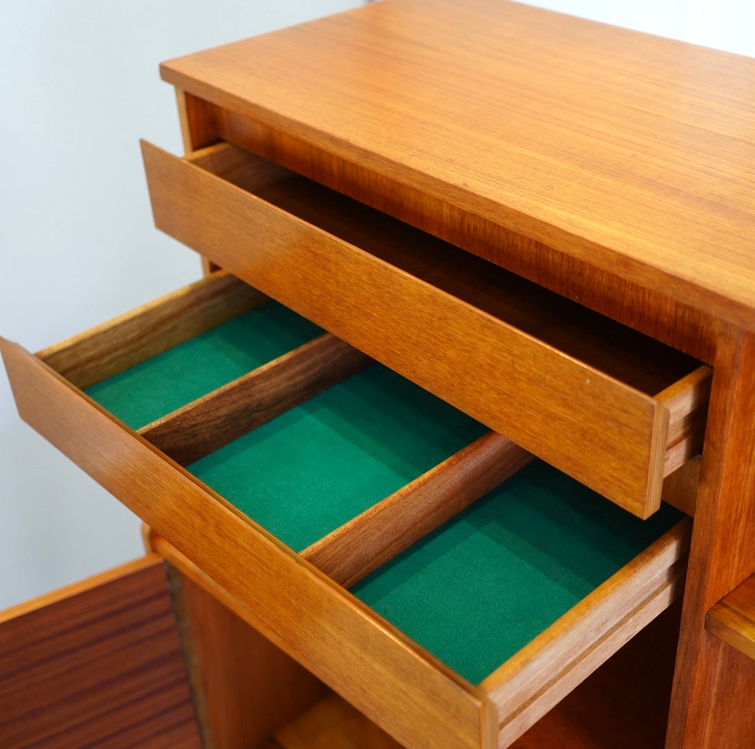 ジェンティーク / Jentique 英国ヴィンテージ サイドボード イギリス