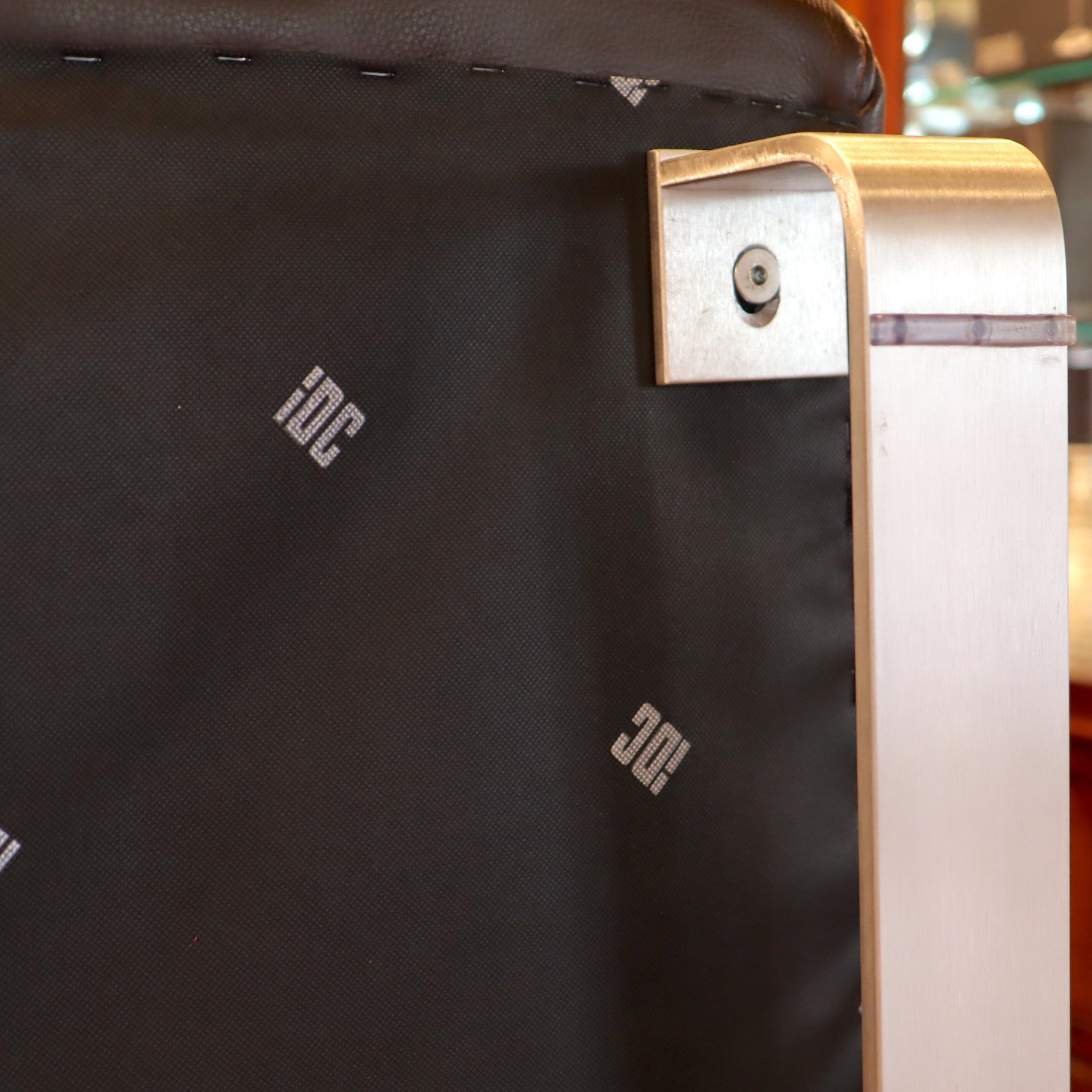 IDC大塚家具｜L/Sコンフォート L/S-06 カウチソファ 本革張りソファ