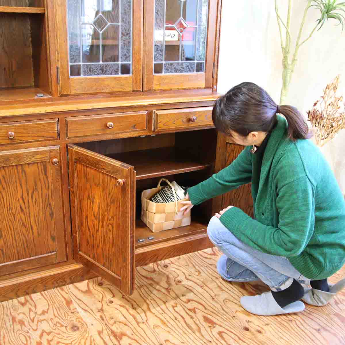 三越 ブルージュ カントリーハウス カップボード 食器棚 3枚扉 中古