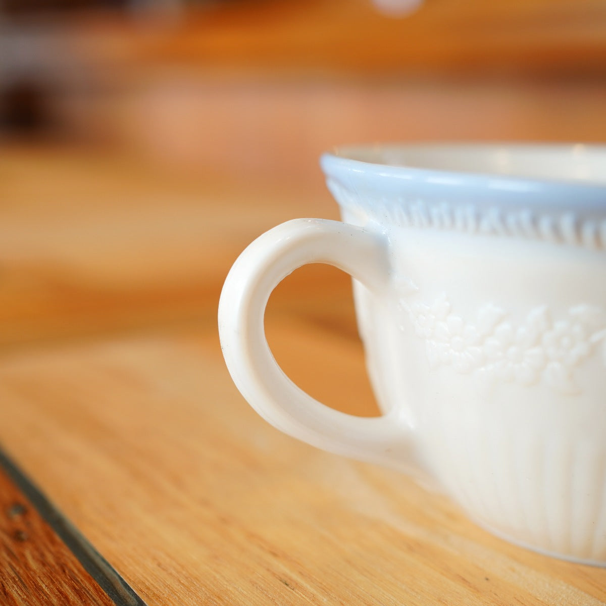 ファイヤーキング / Fire King カップ＆ソーサー アリス ヴィトロック