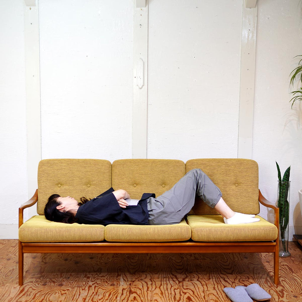 ✳︎buttonist✳︎【美品】カリモク60 フレームチェア 3シーター