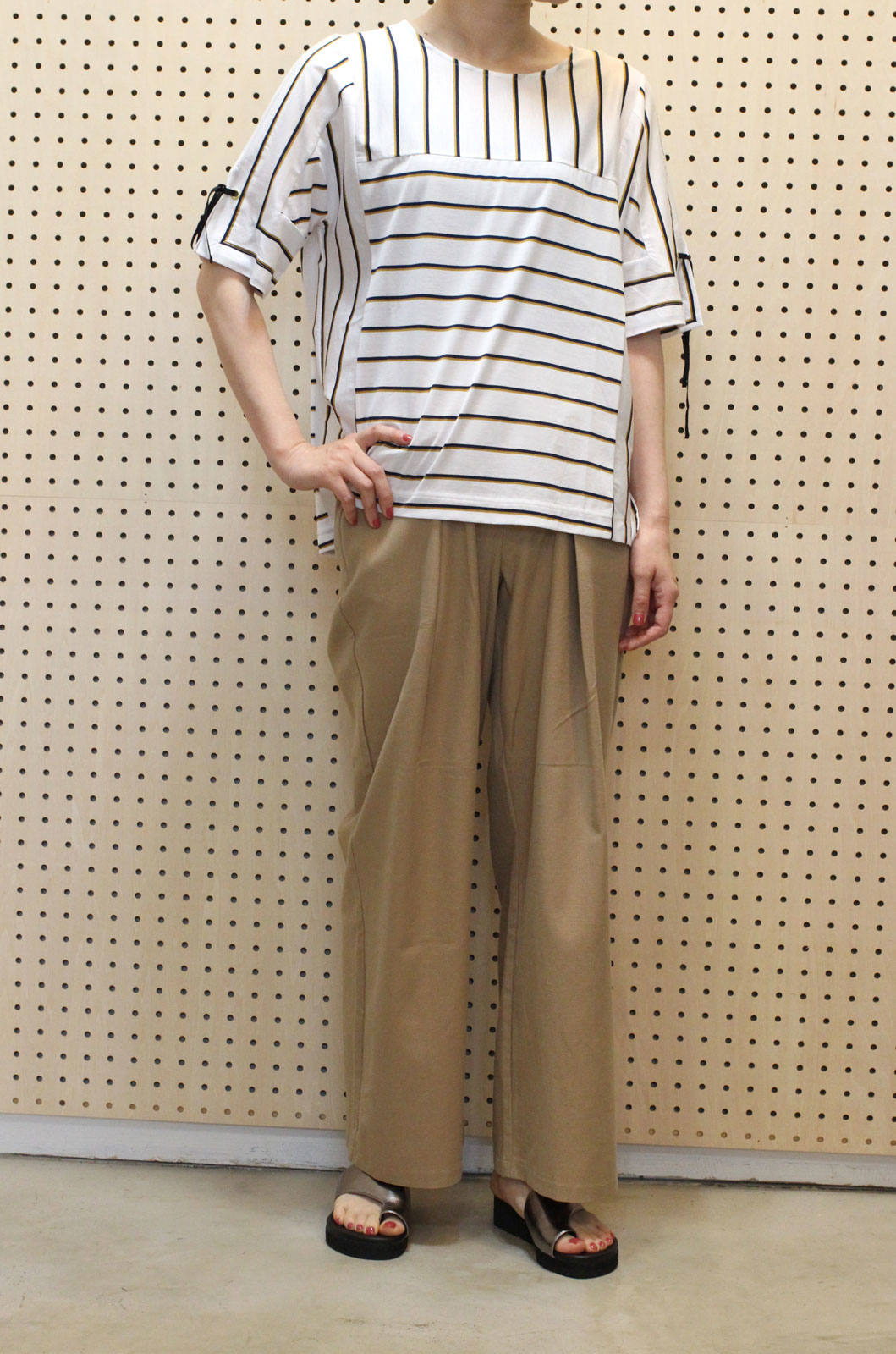 Days - ブッシュポケットタックワイドパンツ ベージュ | ravii ONLINE