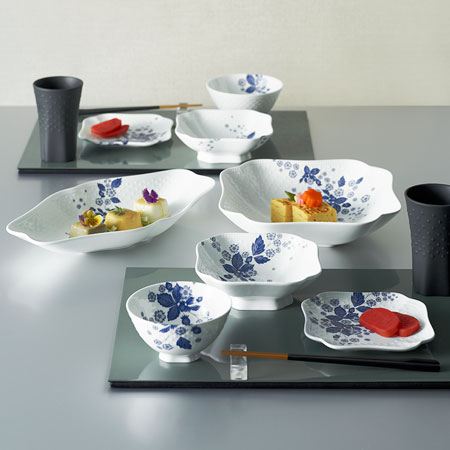 ストロベリー ブルーム インディゴ マルチディッシュ|WEDGWOOD公式