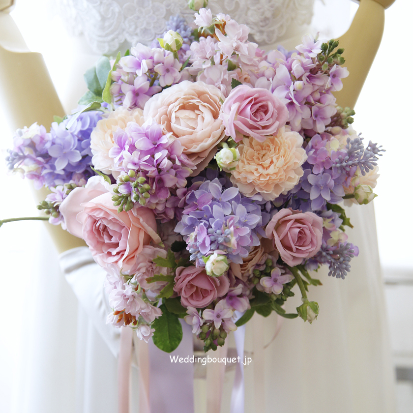 紫のライラックとピンクのお花ナチュラルシャワークラッチブーケ