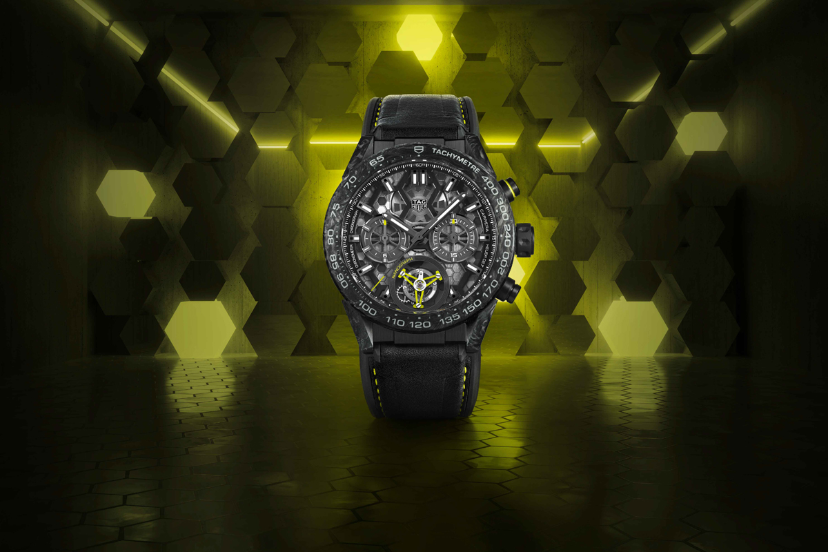 タグ・ホイヤー、腕時計初カーボン製ヒゲゼンマイを採用した新作。274