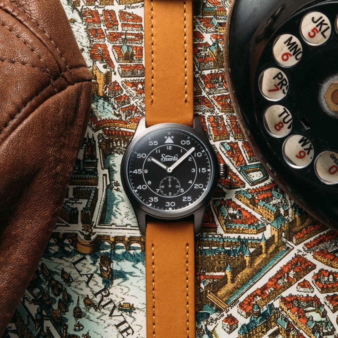 Szanto Heritage Aviator Black Tan | Watches.com