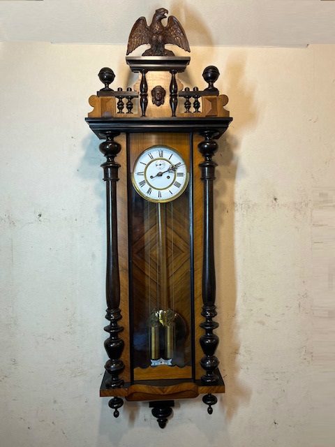 昔懐かしいアンティーク柱時計をお届け|WATERBURY