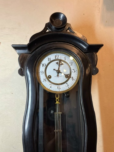 昔懐かしいアンティーク柱時計をお届け|WATERBURY