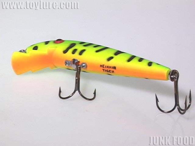 JUNK FOOD item: H-7258 マグナムタイガー