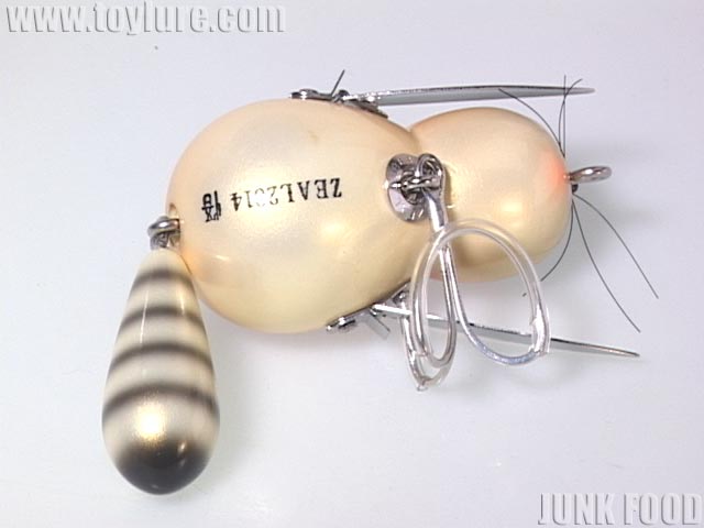 JUNK FOOD item: J-37988 ウッド デカアライくんクローラー