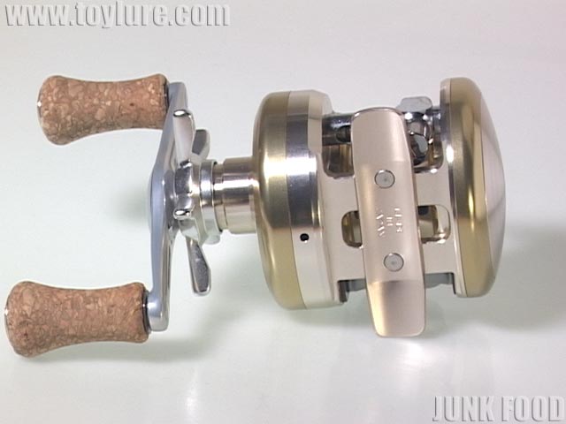 JUNK FOOD item: R-8492 ミリオネアCV－Z105