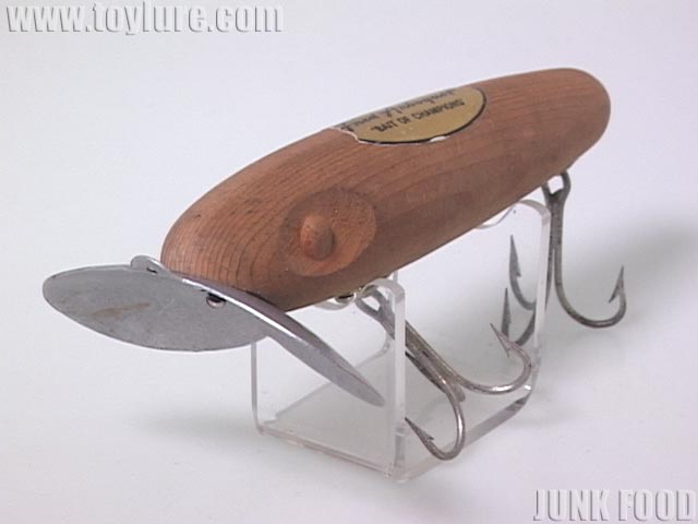 JUNK FOOD item: T-4508 Musky Jitterbug マスキー ジッターバグ ウッド