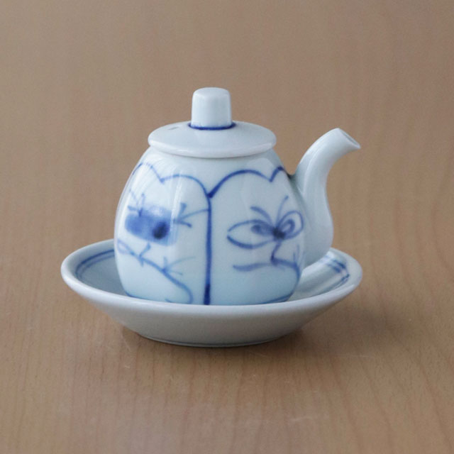 砥部焼の和食器 梅山窯の醤油さし