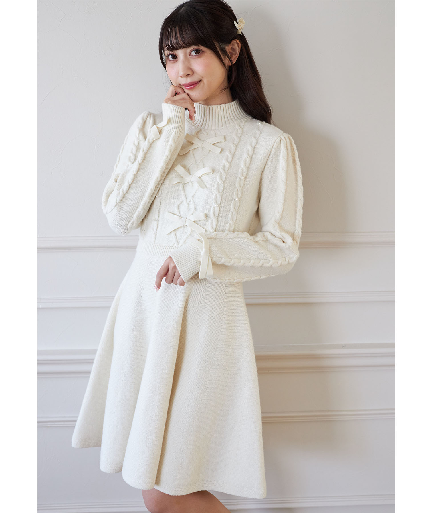 パール＆リボン付きケーブル編みニットフレアワンピース