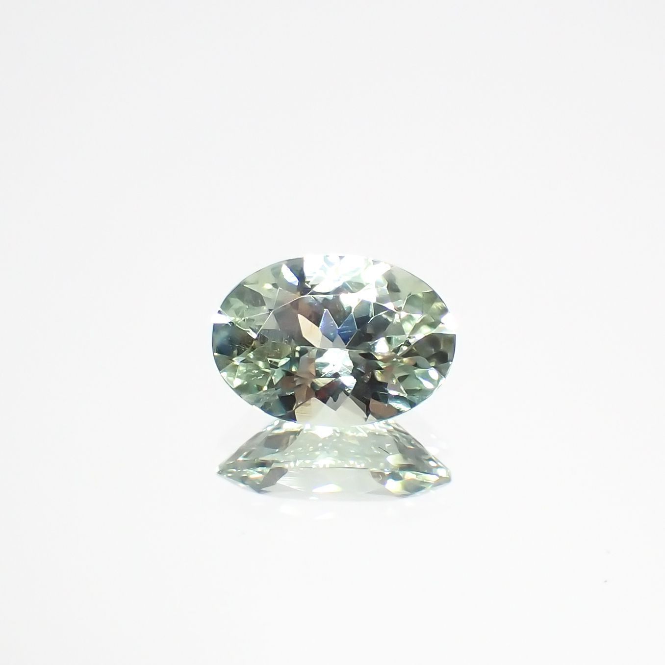 バナジウムクリソベリル(宝石名クリソベリル)マダガスカル産 ソ付(日独