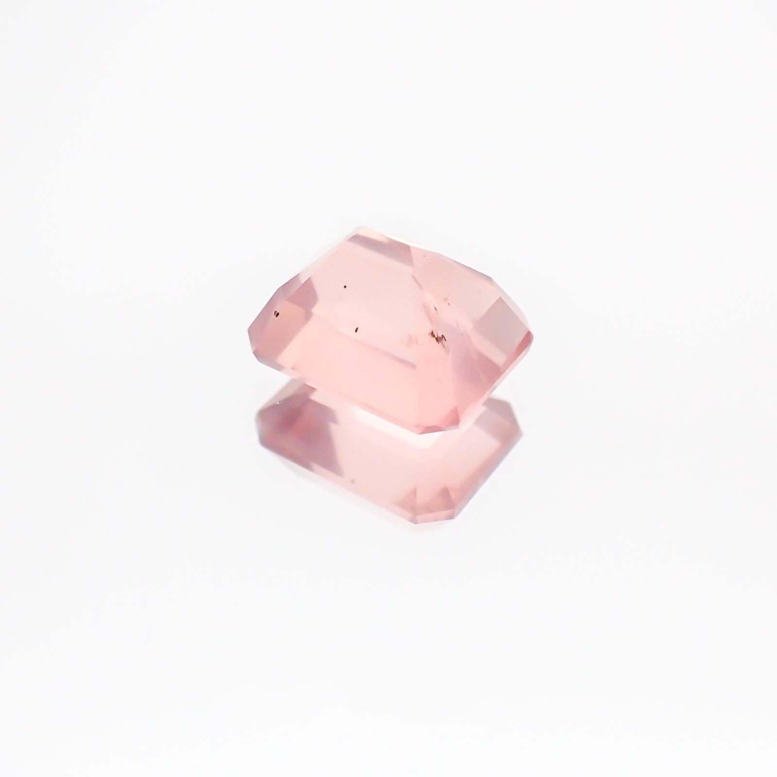 ディープローズクォーツ(宝石名ローズ・クォーツ)モザンビーク産 1.58