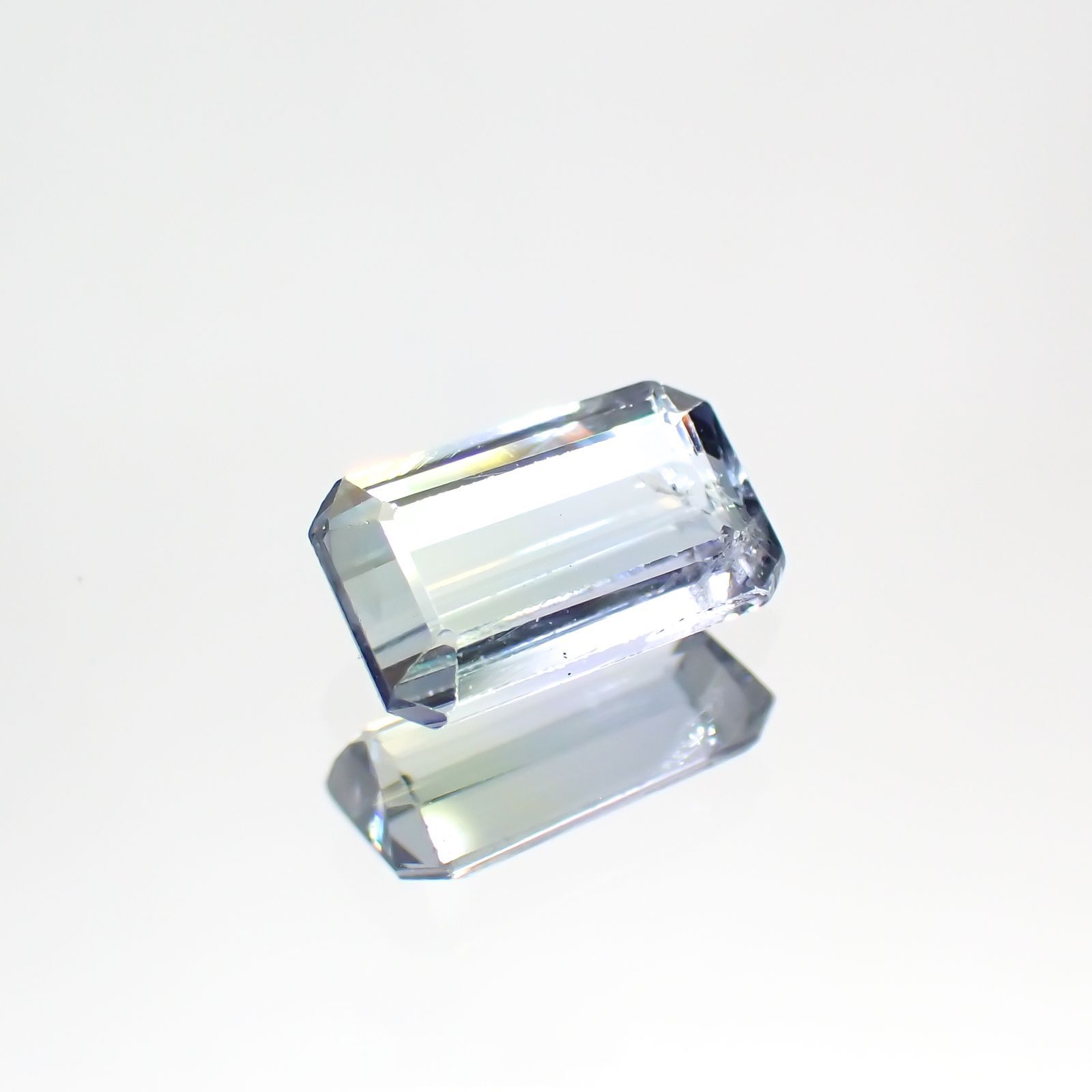 バイカラータンザナイト(宝石名バイカラー・ゾイサイト) タンザニア産