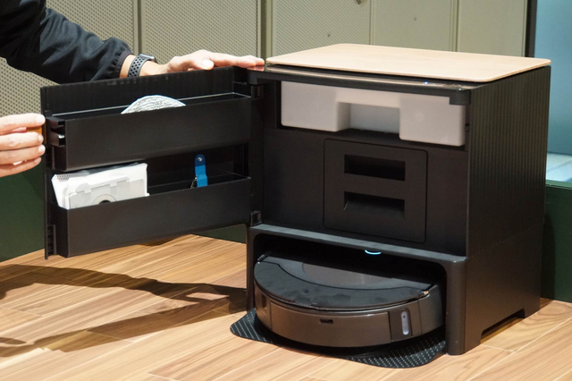 吸引・水拭き性能2倍のiRobot ルンバ コンボ j9＋発表。他社ロボット