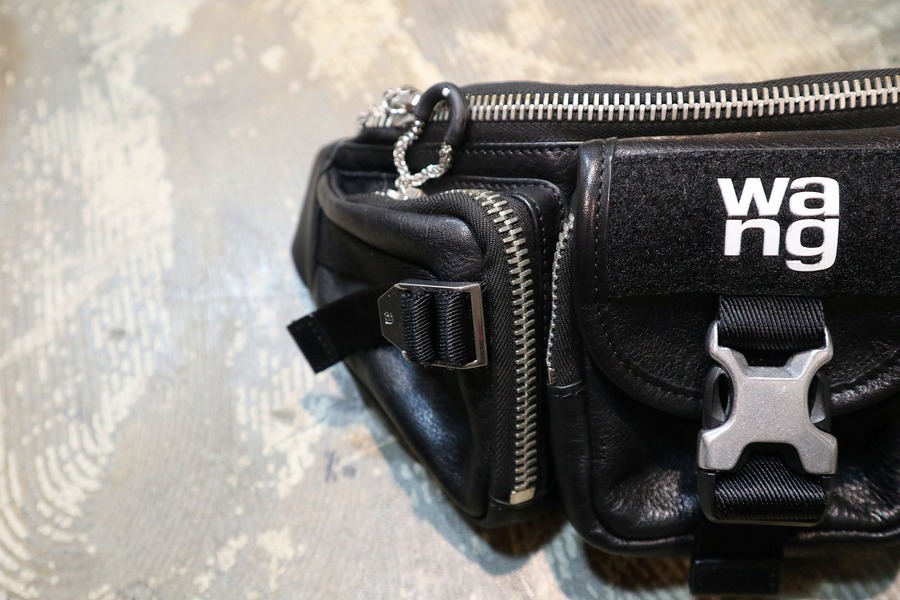 ALEXANDER WANG / アレキサンダーワン】よりBlack Leather Surplus