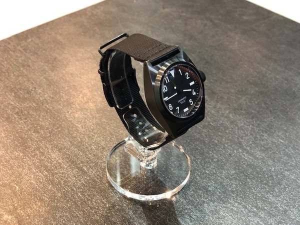 UNIMATIC （ウニマティック）から数量限定！U2-BNリストウォッチを入荷