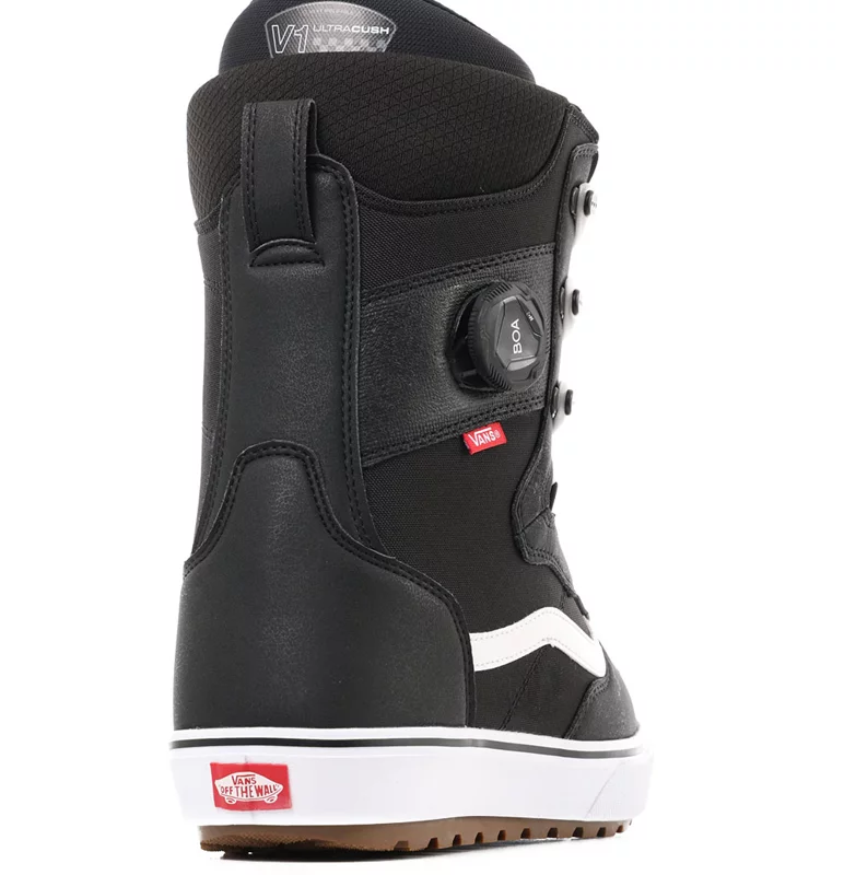 Vans Invado OG Snowboard Boots 2025 | Tactics