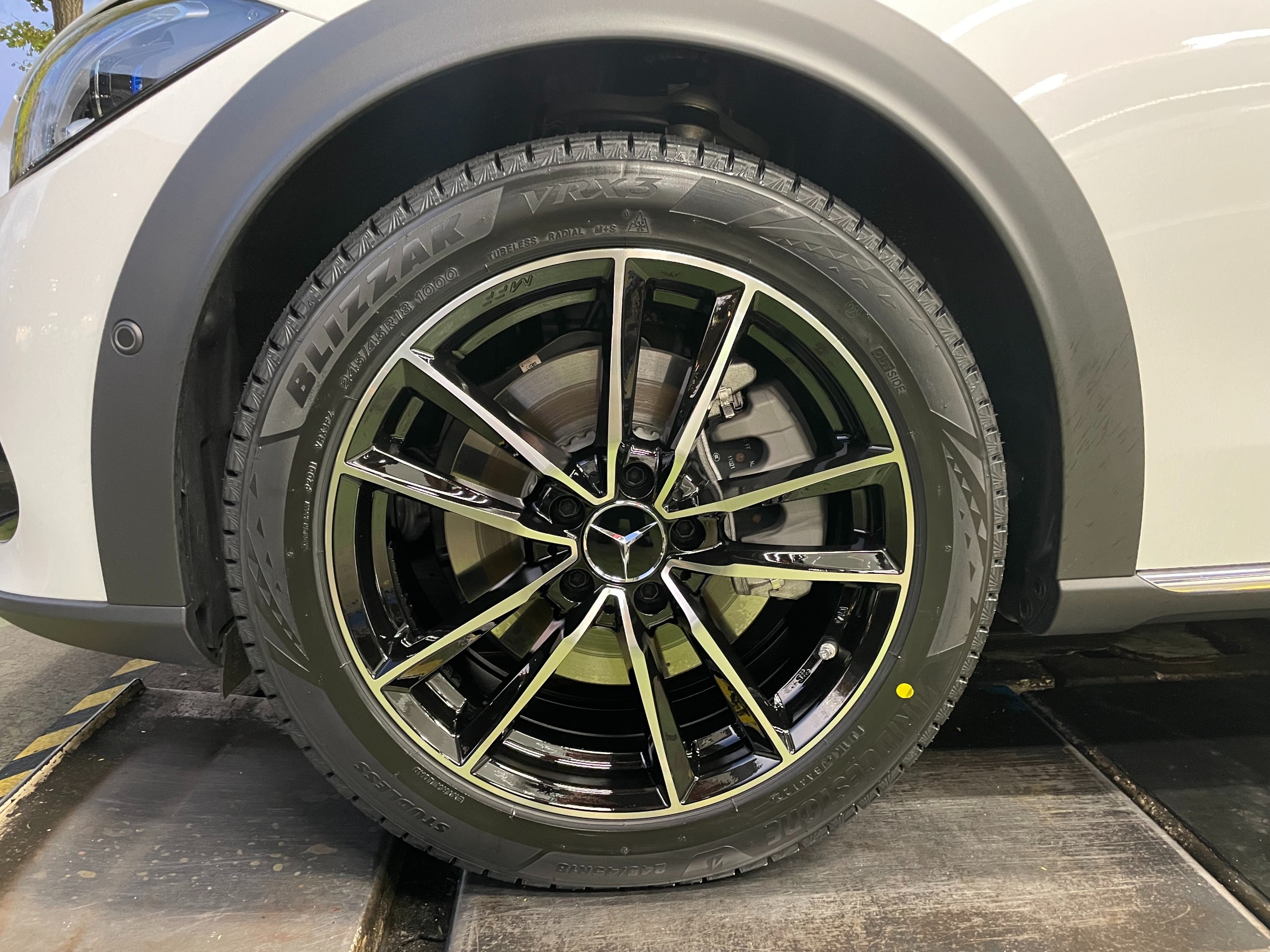 メルセデスベンツ Cクラス 206オールテレーン スタッドレスセット