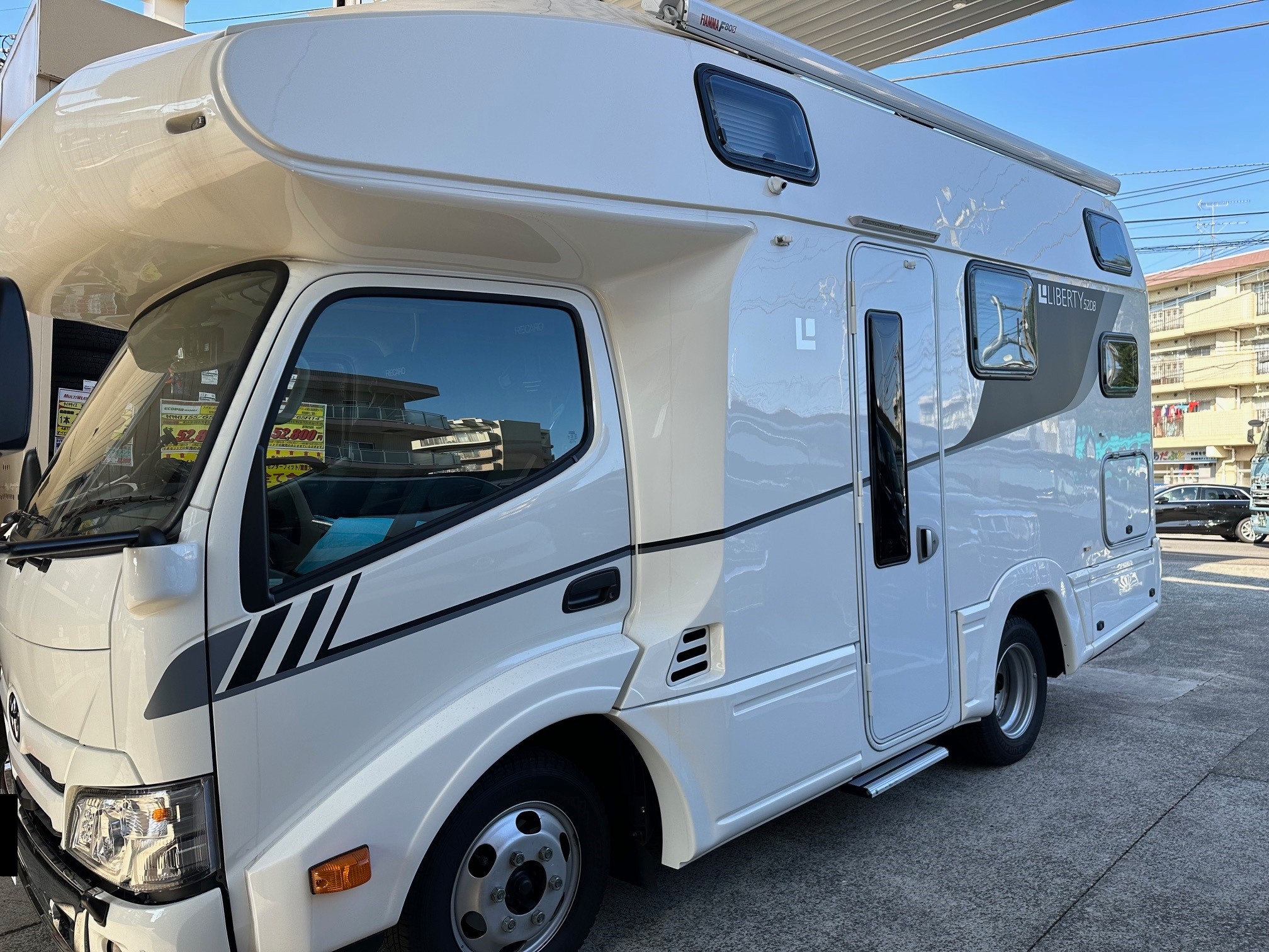 キャンピングカー トヨタ カムロード スタッドレスタイヤ＆ホイール