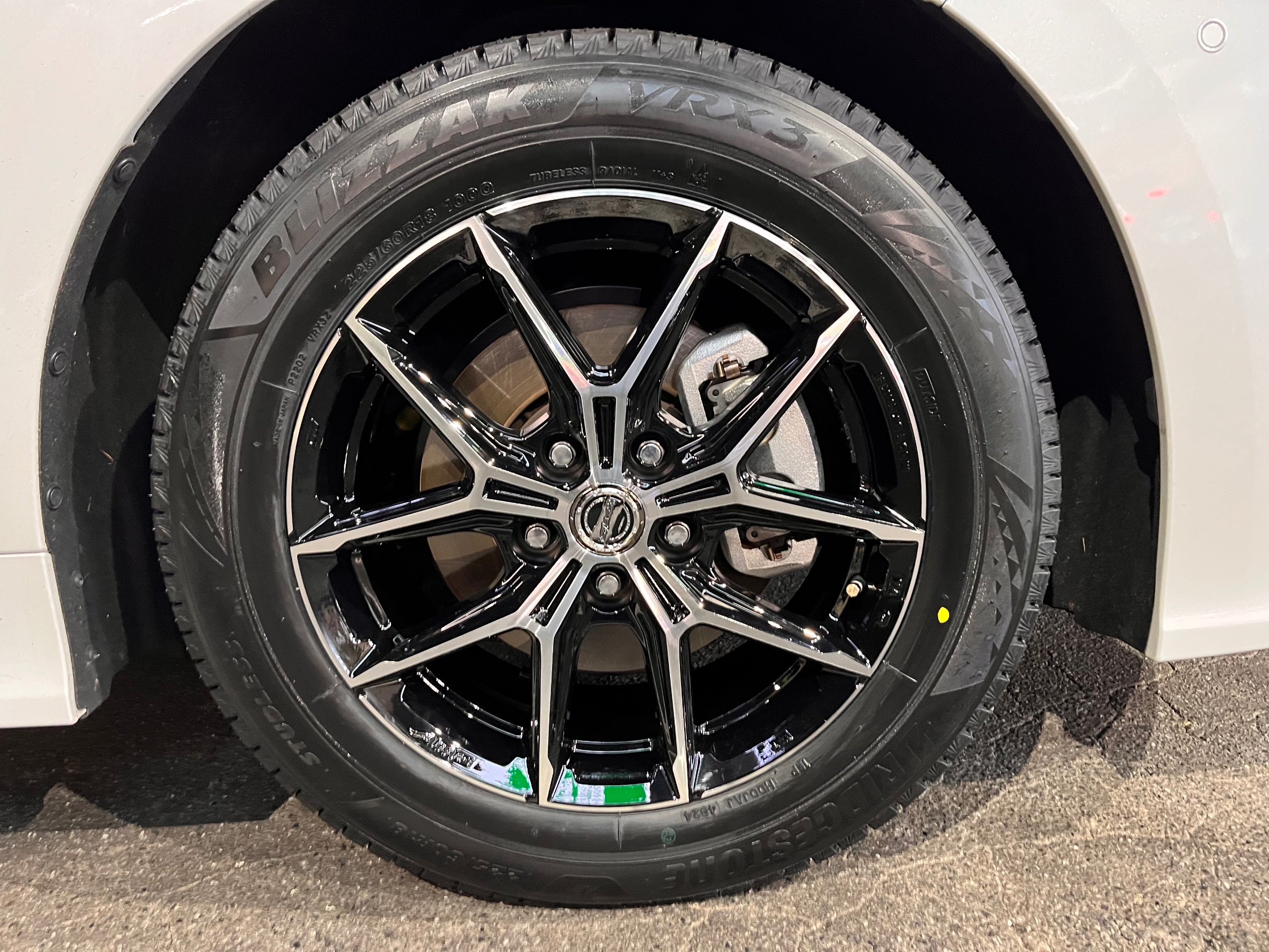 40アルファードにスタッドレスセット取付 | 店舗おススメ情報 | タイヤ