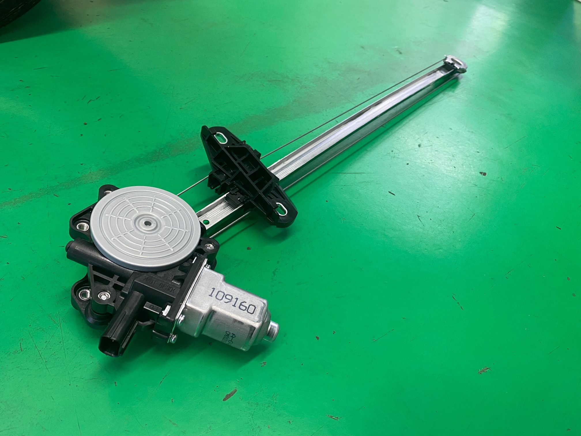 ホンダ N-BOX 運転席ドアガラスレギュレーター交換 | 店舗おススメ情報