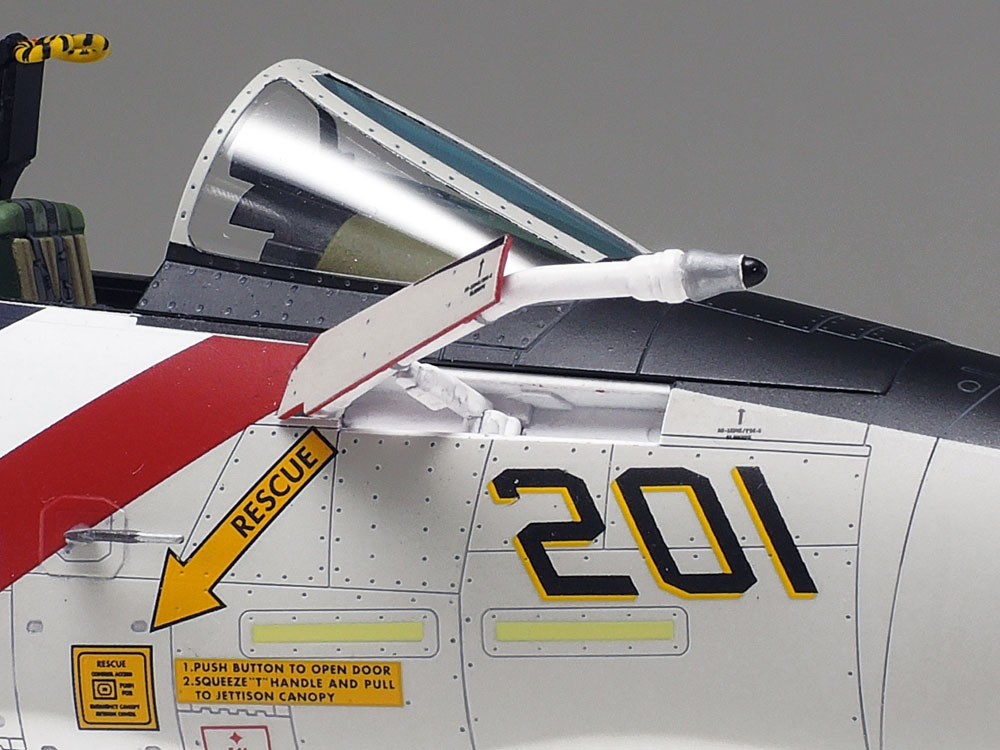 タミヤ 1/48 傑作機シリーズ グラマン F-14A トムキャット | タミヤ