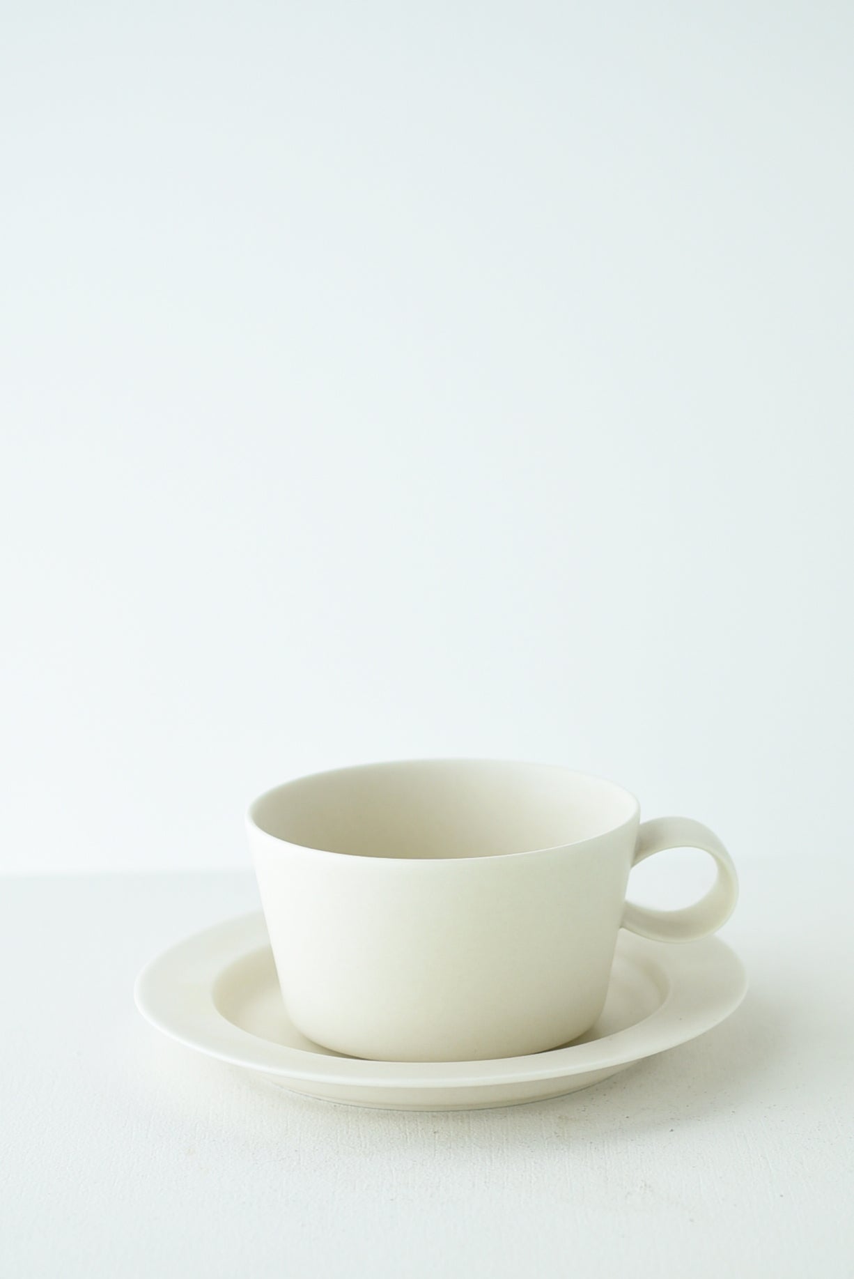 イイホシユミコ アンジュール apres midiカップ(SUNA) – Taneru