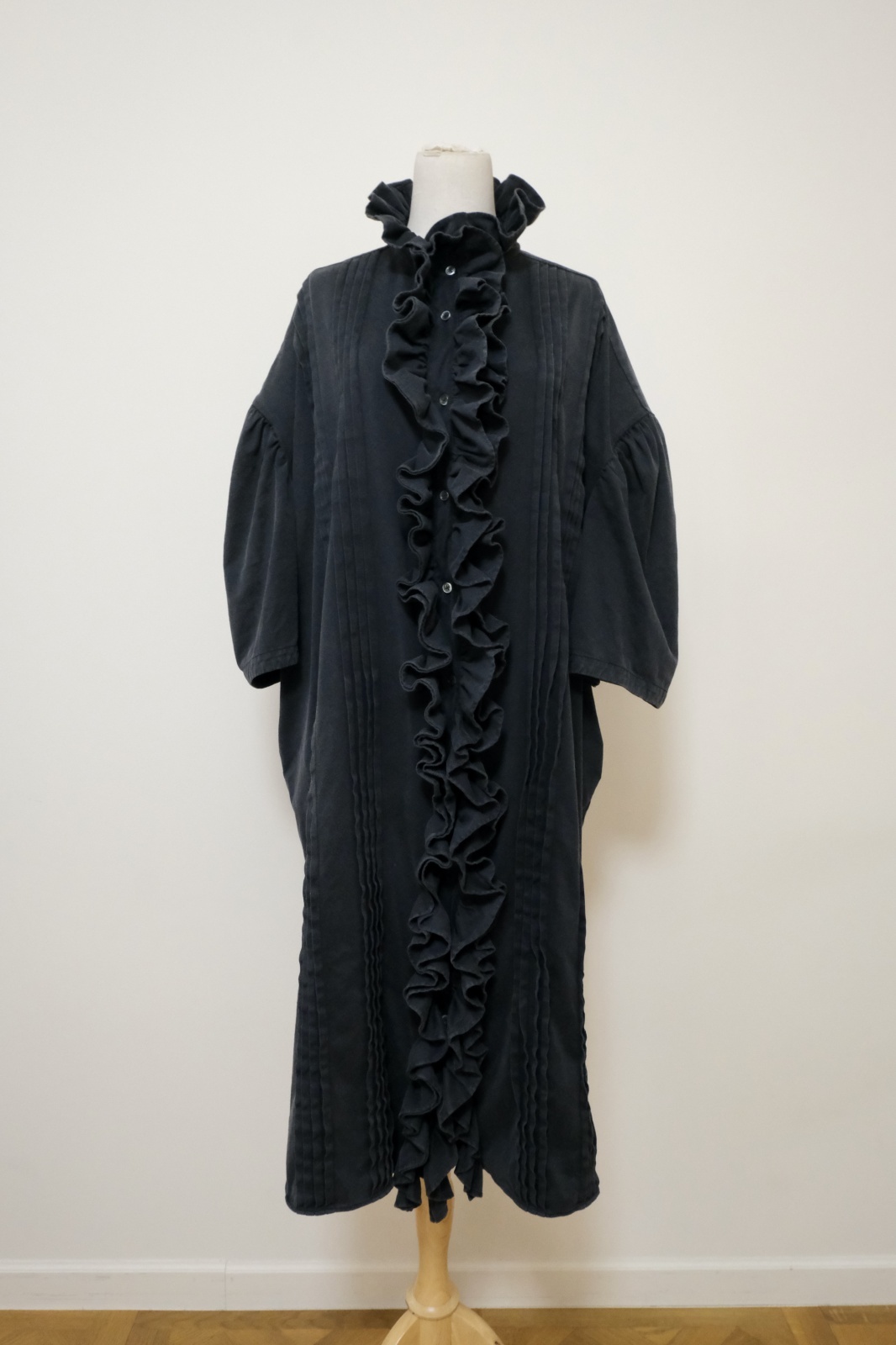 MIKIOSAKABE (ミキオサカベ) RUFFLE HALF SLEEVE LONG SHIRT black