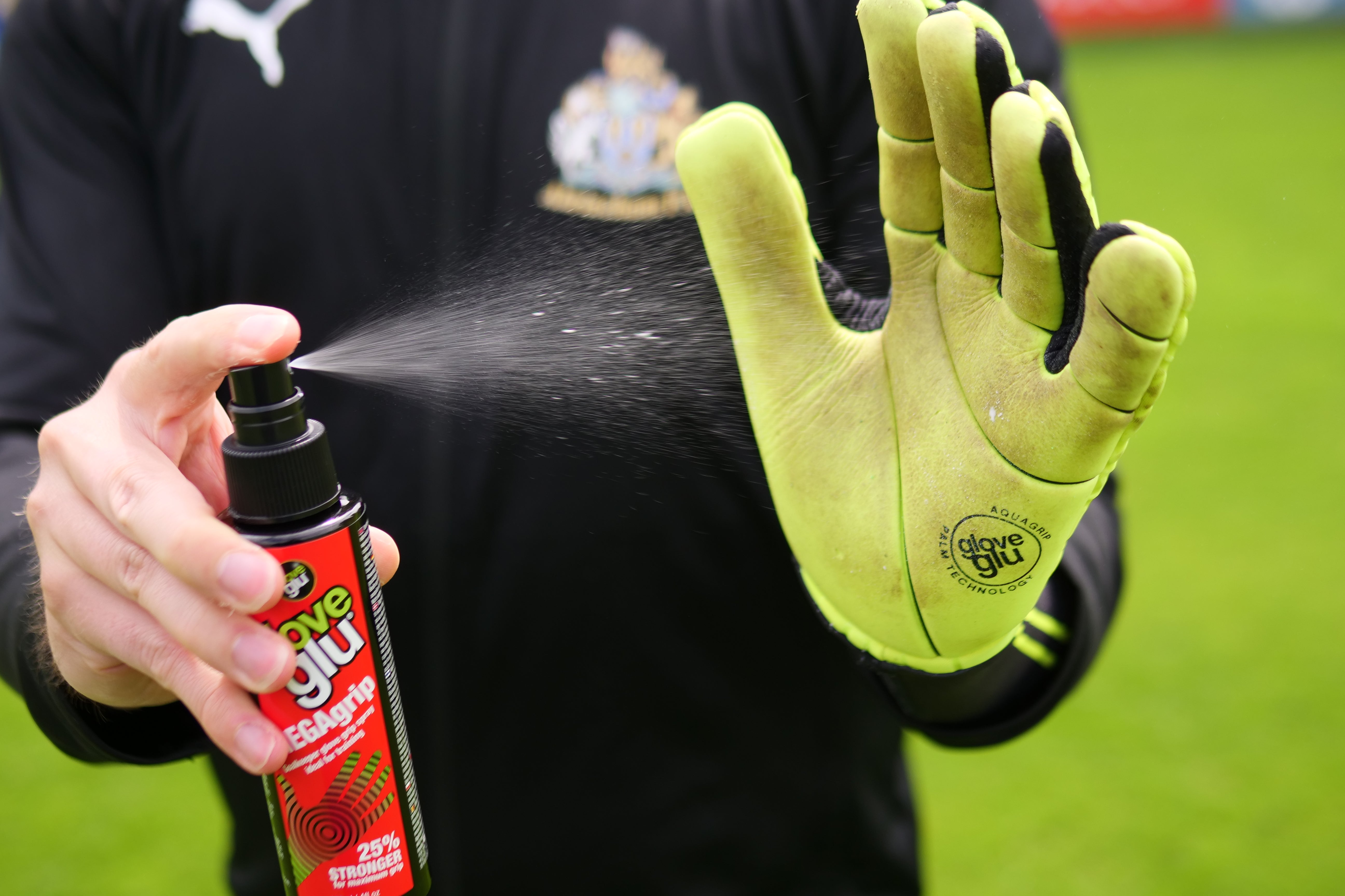 Glove Glu MEGAgrip | Goalkeeper Glove Grip Spray | One Glove
