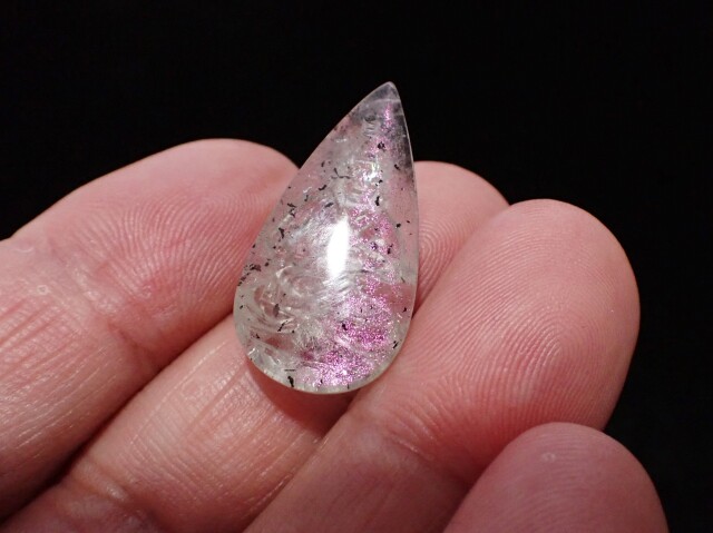 AB3516 ピンクファイアークォーツ／仏陀 ルース 14．59ct