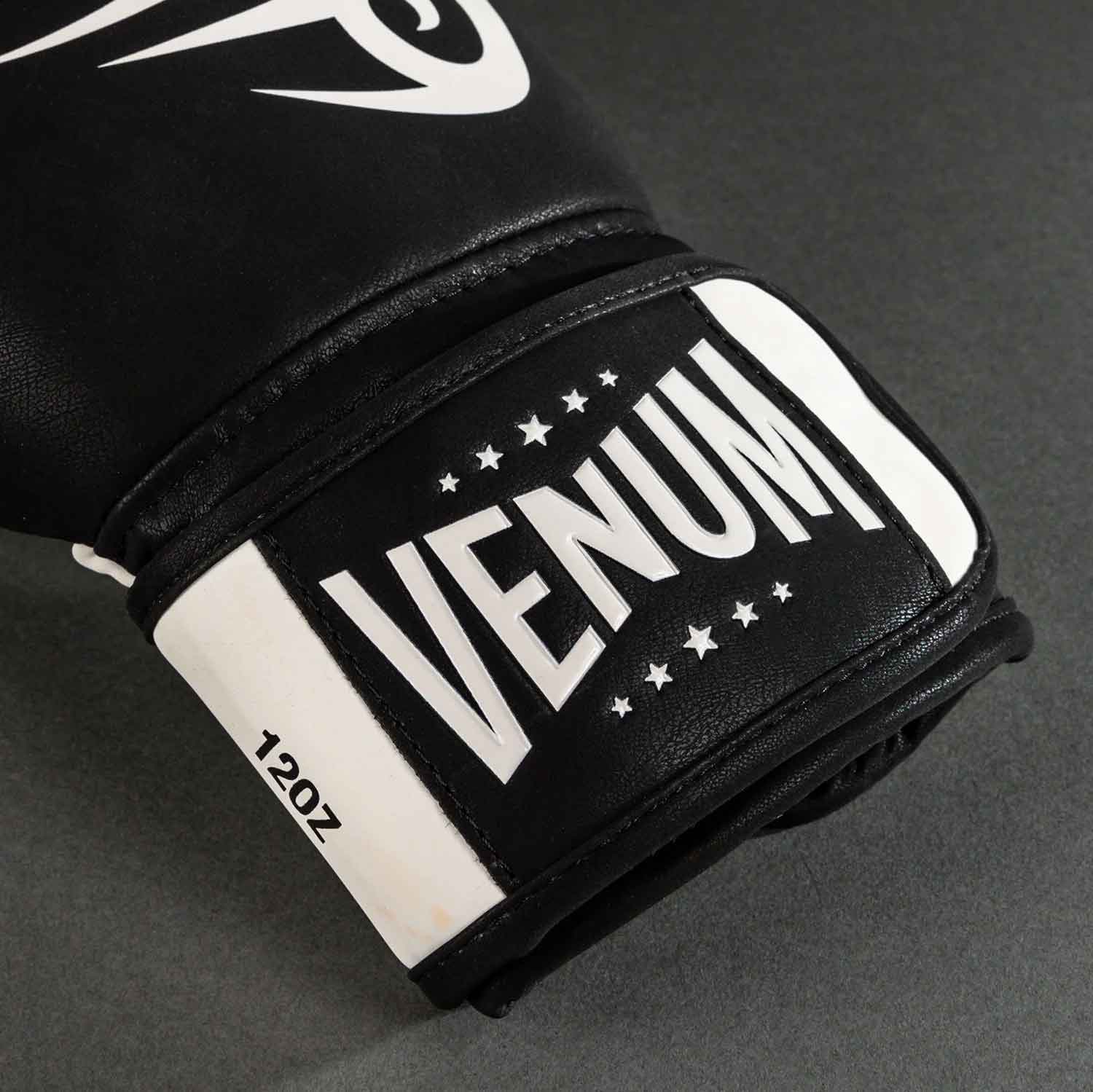 VENUM／ヴェナム ボクシンググローブ Mike Tyson Replica Boxing