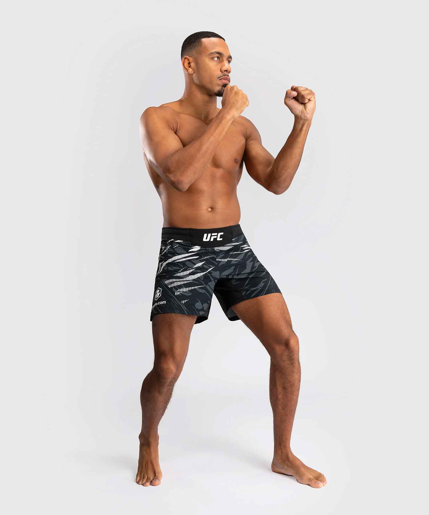 VENUM／ヴェナム ファイトショーツ UFC Fusion by Venum Authentic