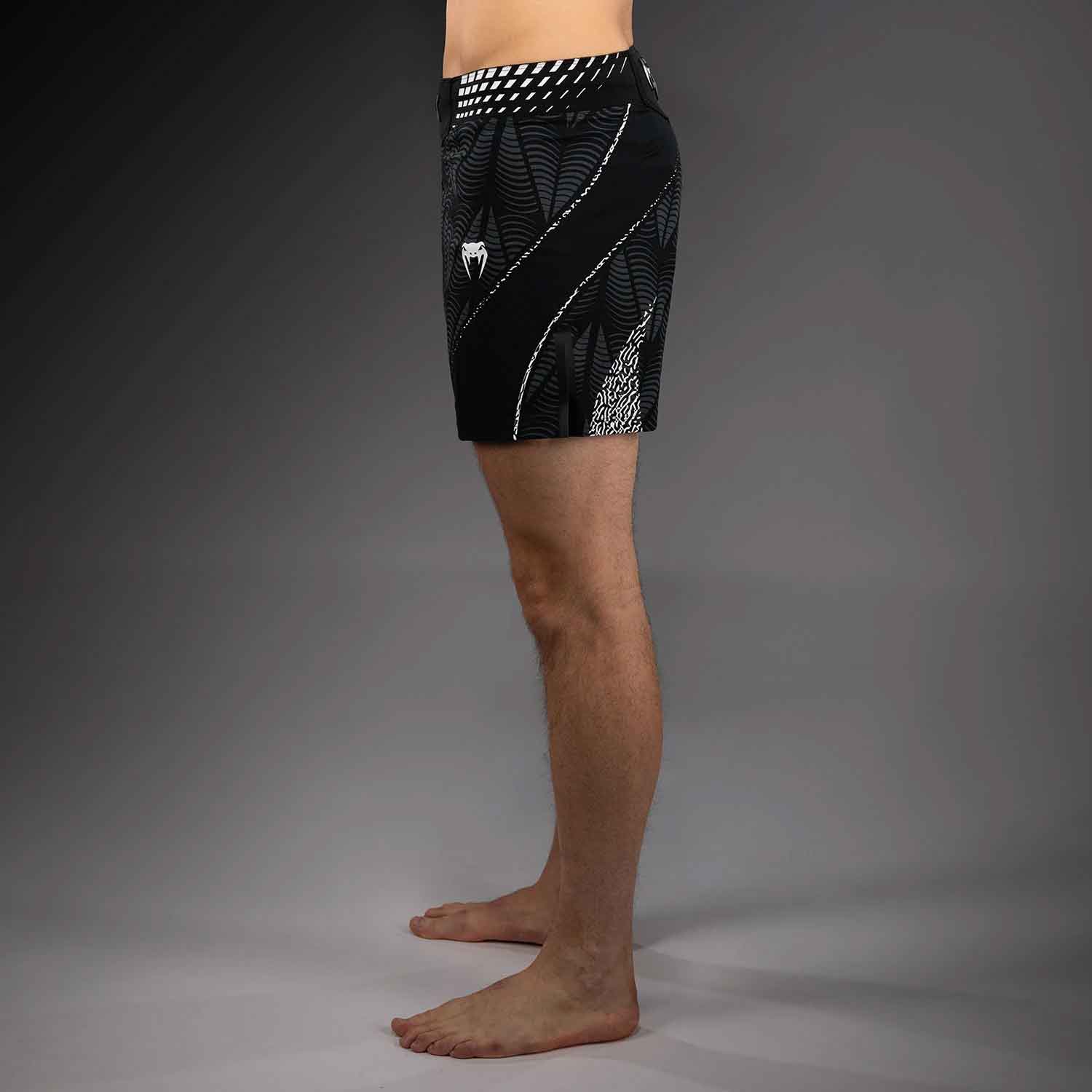 VENUM／ヴェナム ファイトショーツ UFC Zenith by Venum Authentic