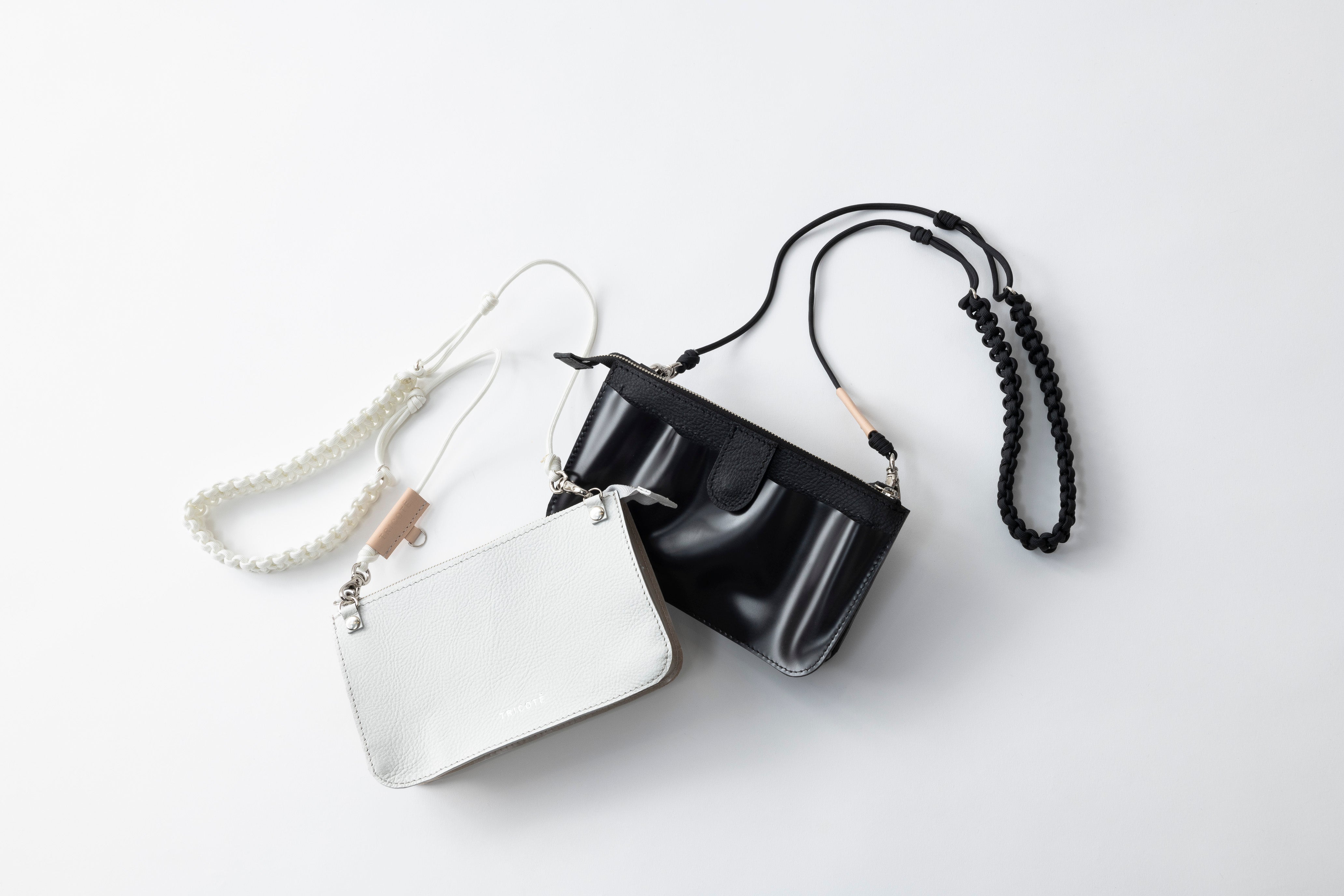 PVC SMARTPHONE POUCH SHOULDER