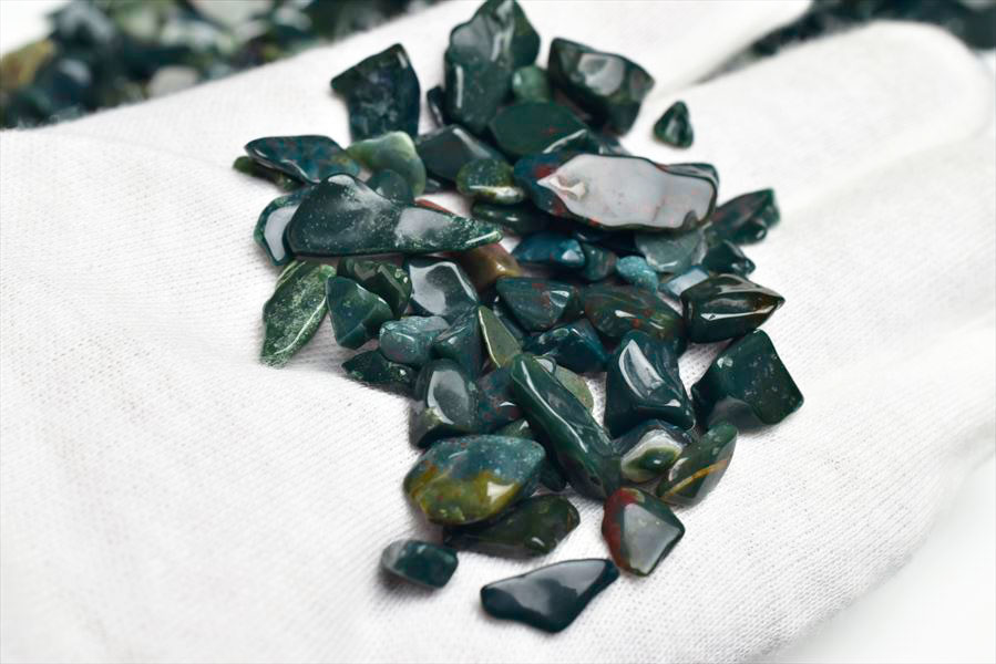 ブラッドストーンさざれ（100g入り）｜アップストーンオンビル