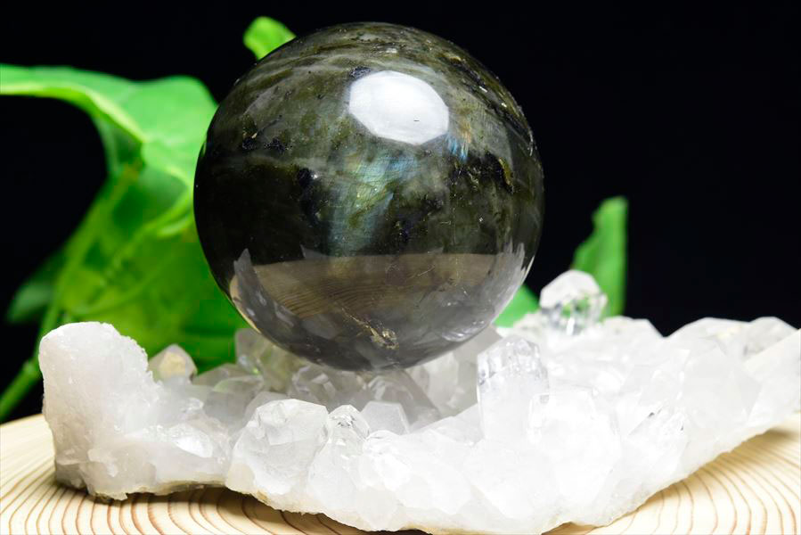 水晶クラスター付き】ラブラドライト丸玉 置物｜浄化セット｜コリント