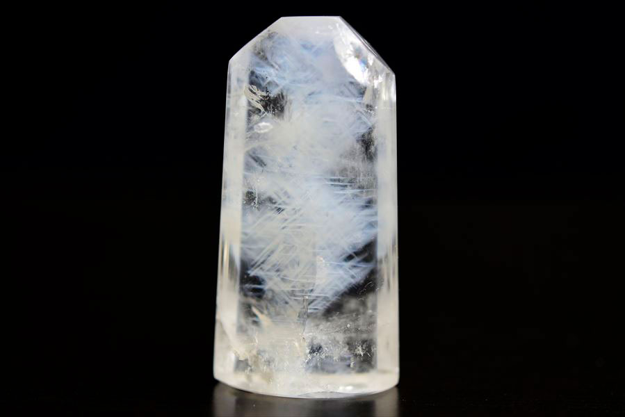 幻想的な青い光】エンジェルラダークォーツ（天使のはしご）ルース