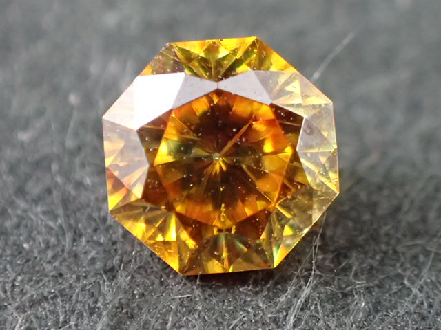 最高品質スファレライト(Sphaierite)（スペイン産） ラウンドカット