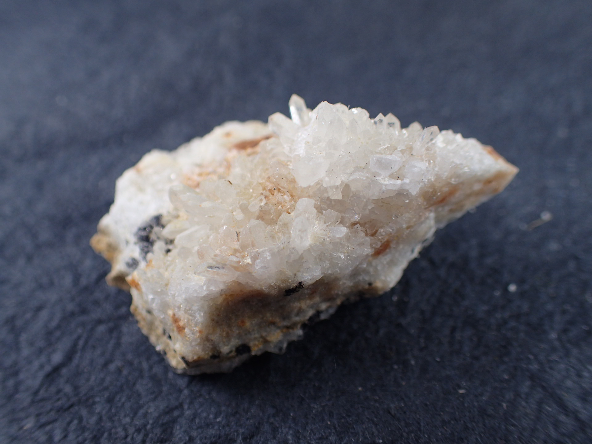 水晶 福島県南会津郡南会津町蛍鉱山産 ｜石の販売専門店【vec stone club】