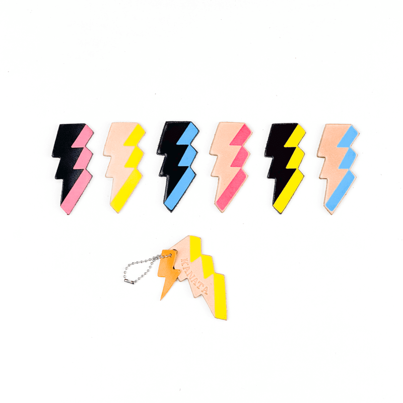 カミナリ]組み合わせ自由/革のネーム入りミニチャーム